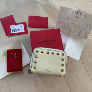 VALENTINO(財布 ・ ホワイト/白色系)のフリマアイテム一覧 VALENTINO(財布 ・ ホワイト/白色系)のフリマアイテム一覧