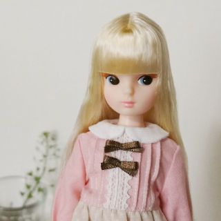 ピンクのシフォンワンピース(人形)