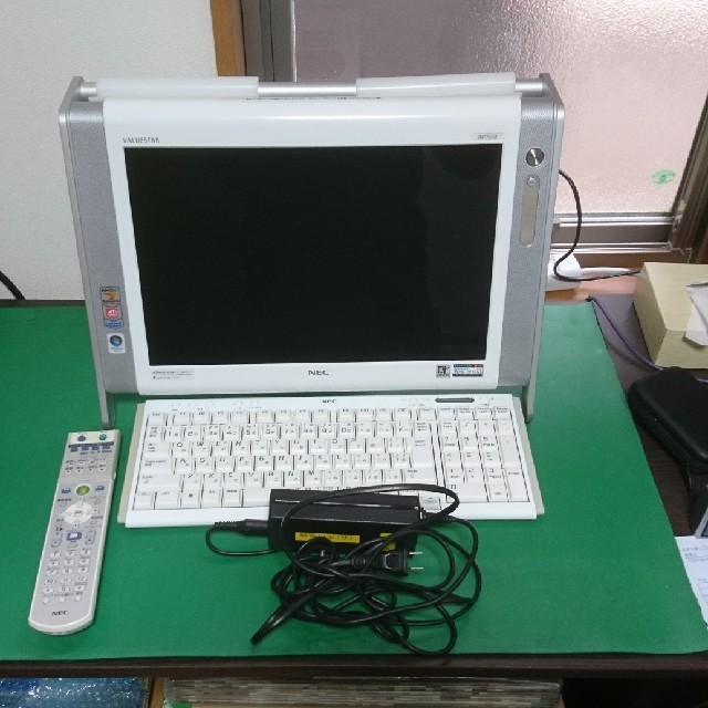 NEC デスクトップパソコン　PC-VN770G　白