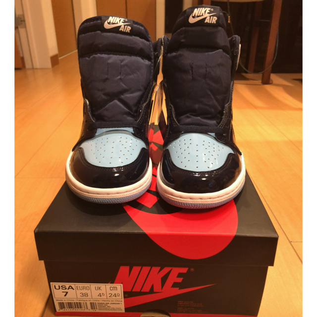 NIKE(ナイキ)のNIKE WMNS AIR JORDAN 1 レディースの靴/シューズ(スニーカー)の商品写真