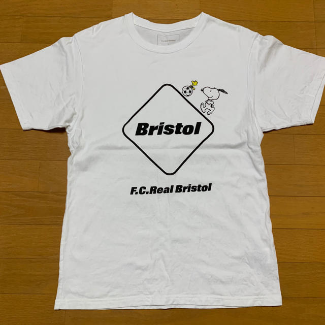 F.C.R.B.(エフシーアールビー)のBristol F.C.R.B PEANUTS SNOOPY TEE 白 L メンズのトップス(Tシャツ/カットソー(半袖/袖なし))の商品写真