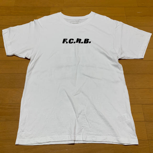 F.C.R.B.(エフシーアールビー)のBristol F.C.R.B. PEANUTS SNOOPY TEE 白 L メンズのトップス(Tシャツ/カットソー(半袖/袖なし))の商品写真