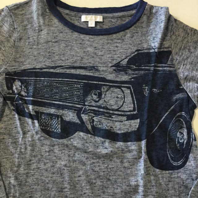 Gucci(グッチ)のグッチキッズ 長袖Tシャツ 130㎝ 8 未使用 車柄 キッズ/ベビー/マタニティのキッズ服男の子用(90cm~)(Tシャツ/カットソー)の商品写真