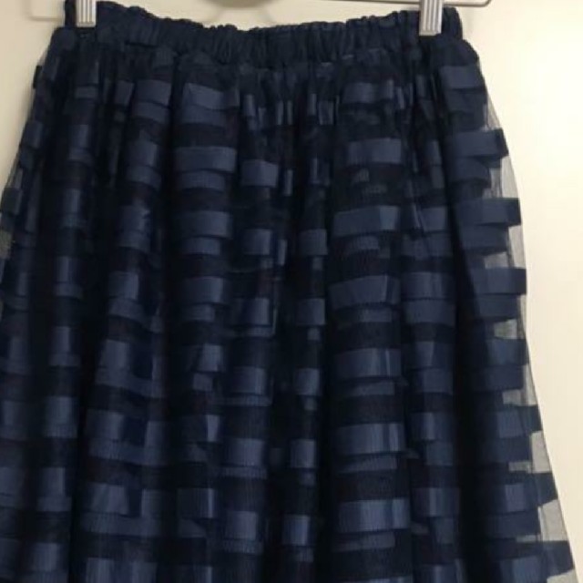 tocco(トッコ)のネイビー チュールスカート レディースのスカート(ひざ丈スカート)の商品写真