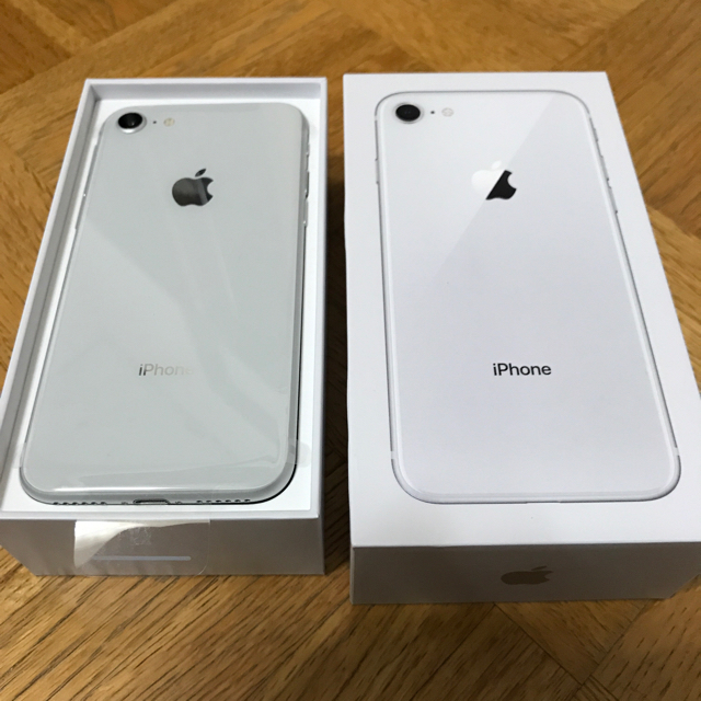 iphone8 64GB グレイ未開封　SIMロック解除手続き済み