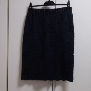 インディヴィ(INDIVI)のインディヴィ　紺レーススカート　未使用品(ひざ丈スカート)