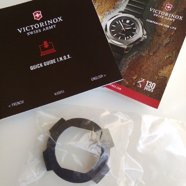 VICTORINOX(ビクトリノックス)の【未使用】VICTORINOX ビクトリノックス  I.N.O.X. カーキー　 メンズの時計(腕時計(アナログ))の商品写真
