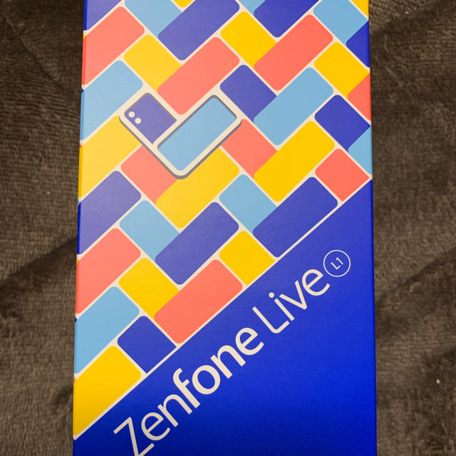 ASUS(エイスース)のZenfone live L1 新品未使用品。 スマホ/家電/カメラのスマートフォン/携帯電話(スマートフォン本体)の商品写真