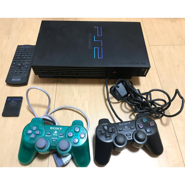 PlayStation2(プレイステーション2)のPlay Station 2 本体 コントローラー メモリーカード付きPS2 エンタメ/ホビーのゲームソフト/ゲーム機本体(家庭用ゲーム機本体)の商品写真