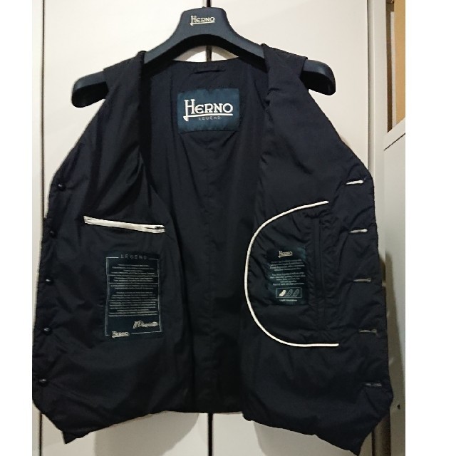 HERNO(ヘルノ)のヘルノ ダウンジレ メンズのトップス(ベスト)の商品写真