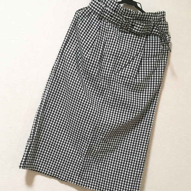 NICE CLAUP(ナイスクラップ)のベルト付きチェックタイトスカート レディースのスカート(ひざ丈スカート)の商品写真