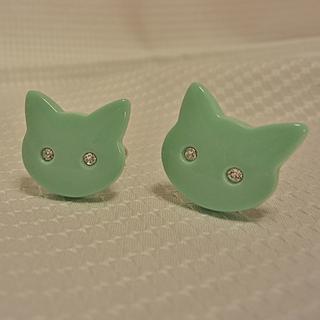 ミントグリーン色猫のカフスボタン ハンドメイド(カフリンクス)