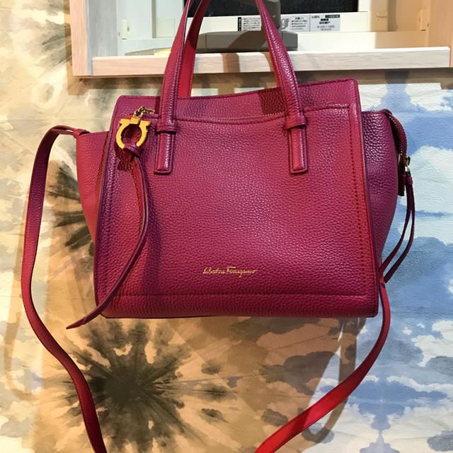 サルバトーレフェラガモ新品 サルバトーレフェラガモ新品