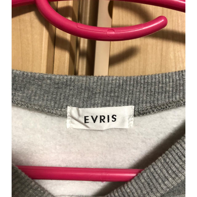 EVRIS(エヴリス)の未使用★トップス レディースのトップス(トレーナー/スウェット)の商品写真