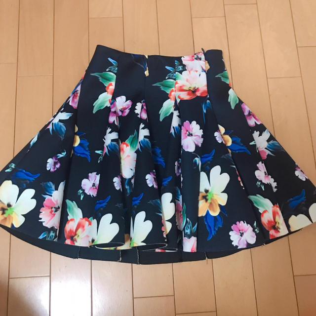 ZARA(ザラ)のcoco airi♡花柄スカート♡ レディースのスカート(ミニスカート)の商品写真