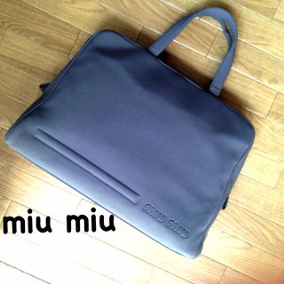 MIU MIU(チェック ・ トートバッグ)のフリマアイテム一覧 MIU MIU(チェック ・ トートバッグ)のフリマアイテム一覧