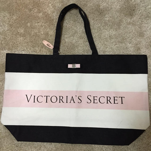 Victoria's Secret(ヴィクトリアズシークレット)のVictoria'sSecret♡バッグ レディースのバッグ(トートバッグ)の商品写真
