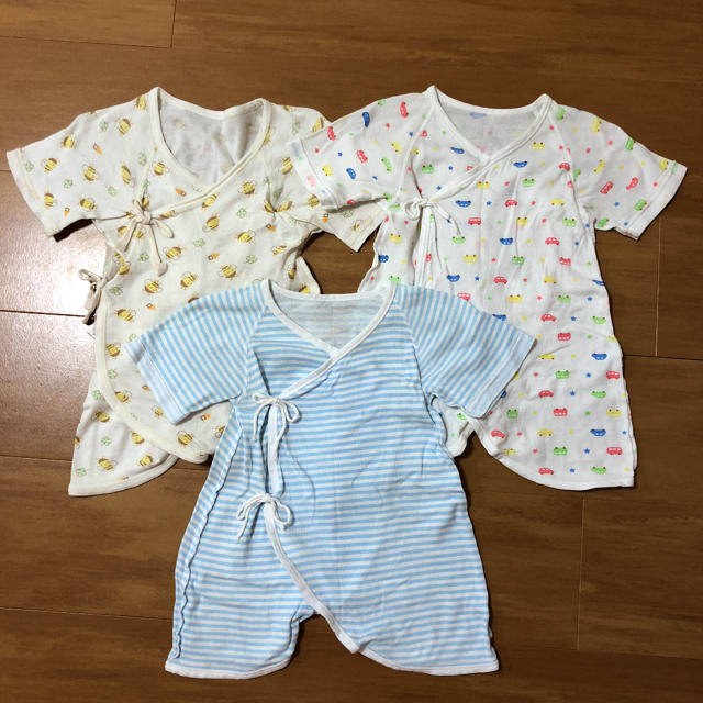 しまむら(シマムラ)の専用★新生児 コンビ肌着 50〜60 3枚セットと短肌着 4枚 キッズ/ベビー/マタニティのベビー服(~85cm)(肌着/下着)の商品写真