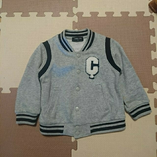 COMME CA ISM(コムサイズム)のCOMME CA ISM ロゴ入りスタジャン ジャンパー 90 キッズ/ベビー/マタニティのキッズ服男の子用(90cm~)(ジャケット/上着)の商品写真