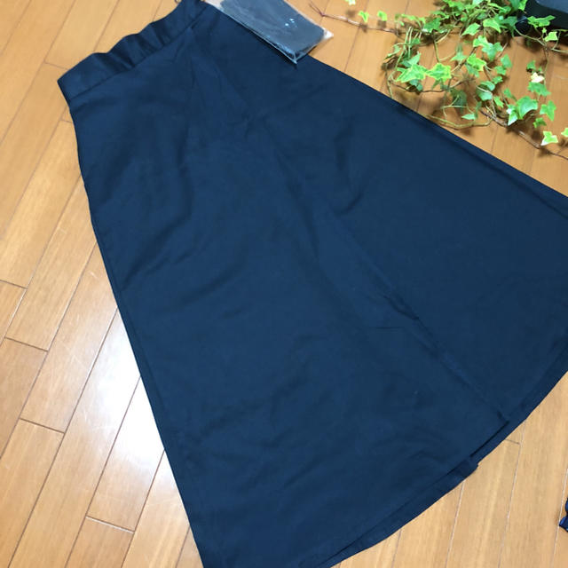GU(ジーユー)のGU  チノマキシフレアースカート 最終お値下げ レディースのスカート(ロングスカート)の商品写真