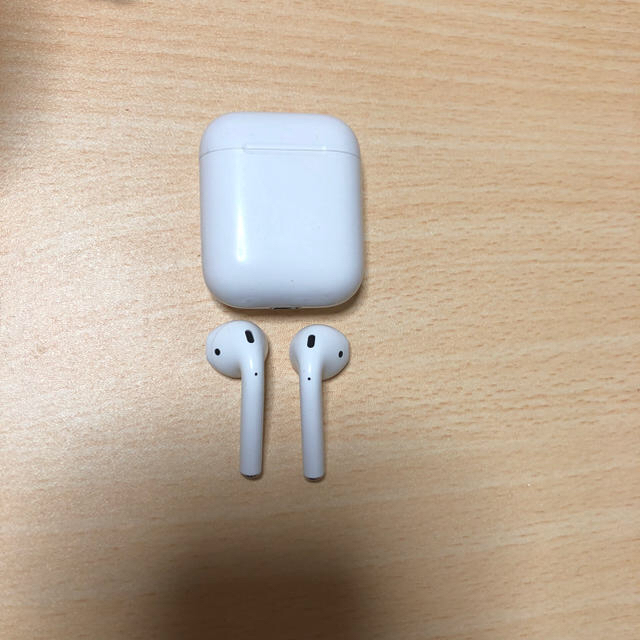 Apple(アップル)のイヤホン  Bluetooth スマホ/家電/カメラのオーディオ機器(ヘッドフォン/イヤフォン)の商品写真