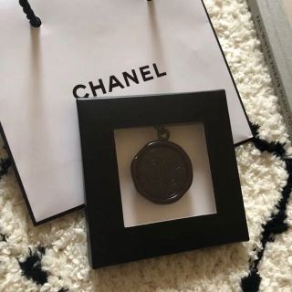 シャネル(CHANEL)のシャネル☆CHANEL 2018ノベルティチャーム☆未使用(ノベルティグッズ)