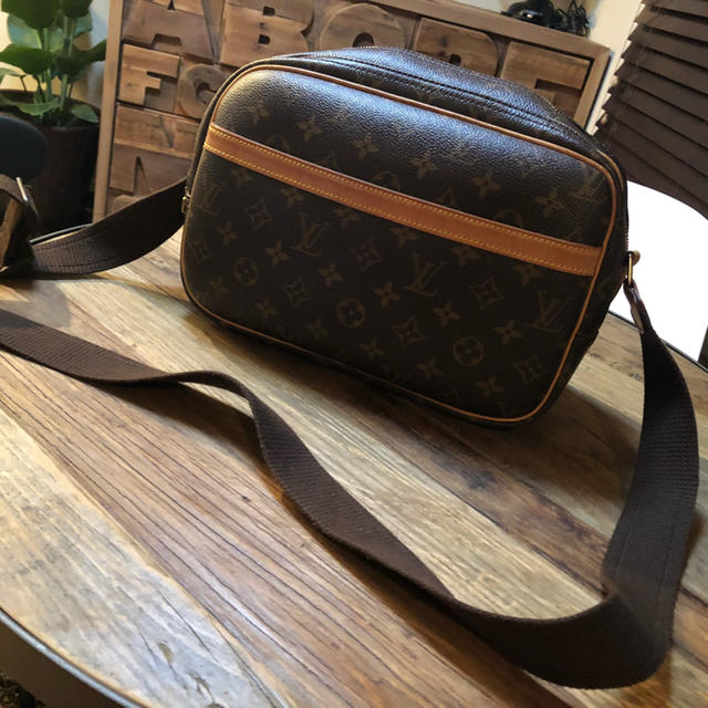 LOUIS VUITTON(ルイヴィトン)のルイヴィトン リポーター レディースのバッグ(ショルダーバッグ)の商品写真