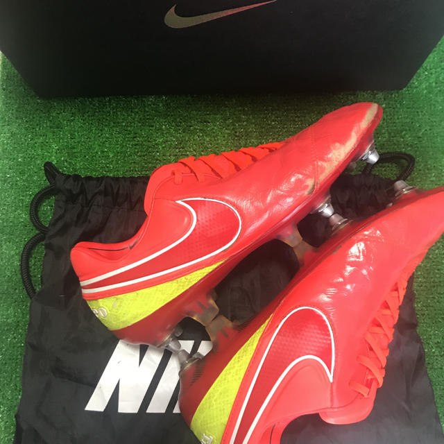 NIKE サッカースパイク ティエンポ レジェンド7 SG NIKE サッカースパイク ティエンポ レジェンド7 SG