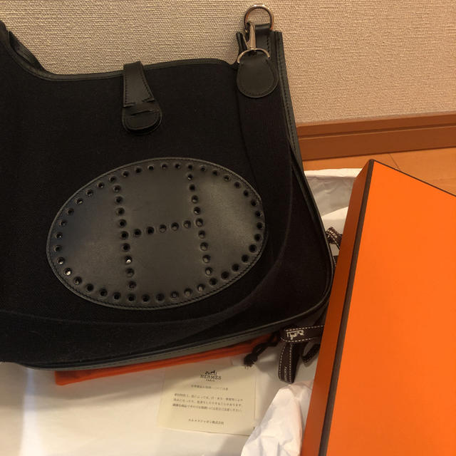 Hermes(エルメス)のマチ様専用★エルメス  エブリンPM ブラック系 美品 レディースのバッグ(ショルダーバッグ)の商品写真