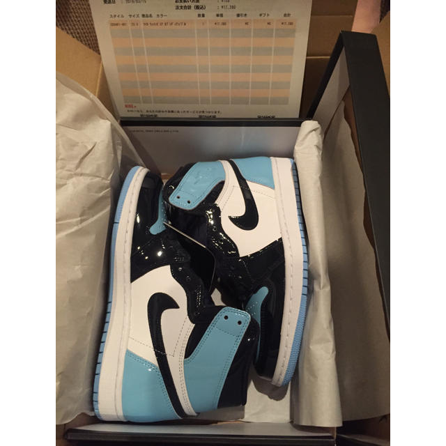 期間限定値下げ WMNS AIR JORDAN 1 BLUE CHILL