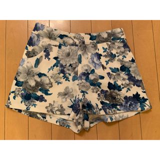 ワンウェイ(one*way)のOneway 花柄 ショートパンツ ワンウェイ パンツ 春服 夏服 シンプル(ショートパンツ)