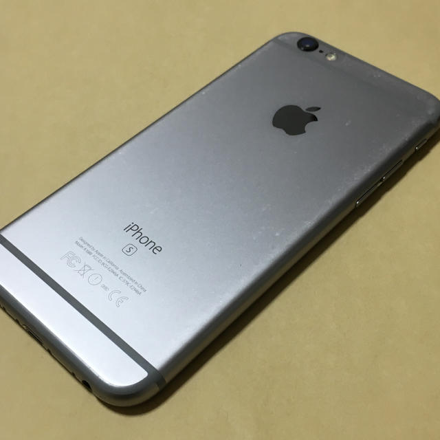 au(エーユー)のiPhone6s space gray 64GB au  スマホ/家電/カメラのスマートフォン/携帯電話(スマートフォン本体)の商品写真