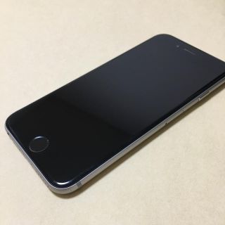 エーユー(au)のiPhone6s space gray 64GB au (スマートフォン本体)