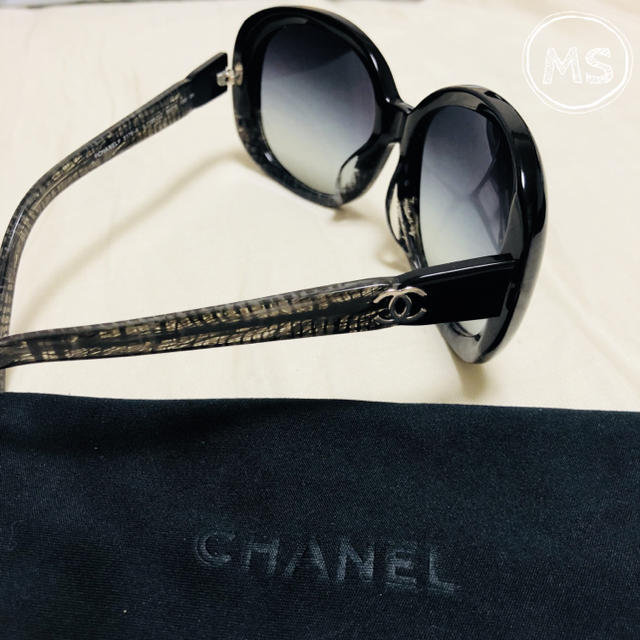 CHANEL(シャネル)のCHANEL(シャネル) サングラス ココマーク グレーグラデーション 黒 レディースのファッション小物(サングラス/メガネ)の商品写真