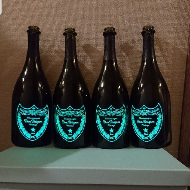 Dom Pérignon(ドンペリニヨン)の光るドンペリルミナス空瓶4本set！ 食品/飲料/酒の酒(シャンパン/スパークリングワイン)の商品写真