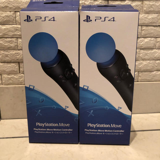 PlayStation VR(プレイステーションヴィーアール)の純正 Play Station4 モーションコントローラー×2 USBケーブル付 エンタメ/ホビーのゲームソフト/ゲーム機本体(その他)の商品写真