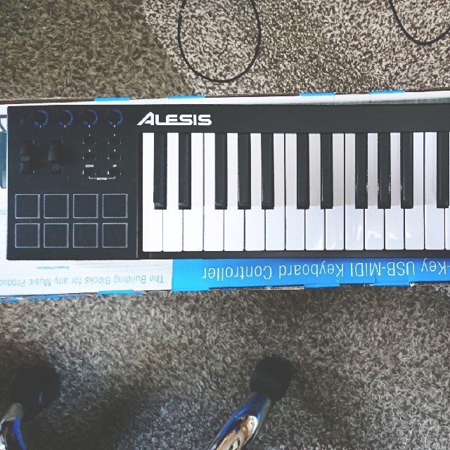 【ORMI様専用】ALESIS v49 楽器のDTM/DAW(MIDIコントローラー)の商品写真