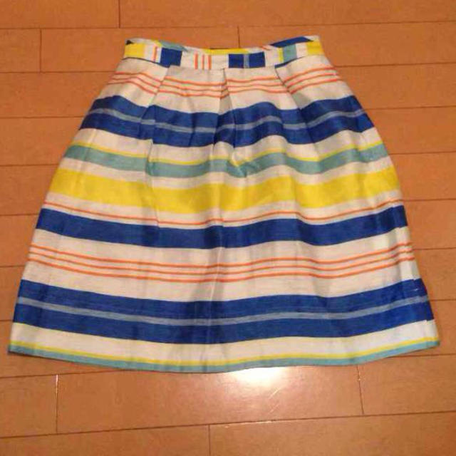 TOMORROWLAND(トゥモローランド)のtomorrowlandボーダースカート レディースのスカート(ひざ丈スカート)の商品写真