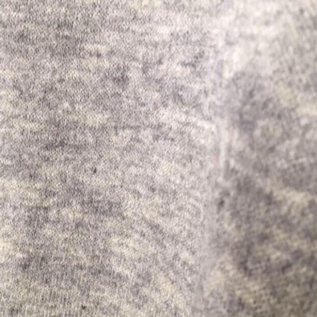 NICE CLAUP(ナイスクラップ)のグレーの裾広がりニット♡ レディースのトップス(ニット/セーター)の商品写真