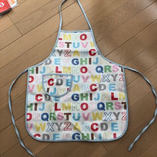 キャスキッドソン(Cath Kidston)の子供用エプロン(お食事エプロン)