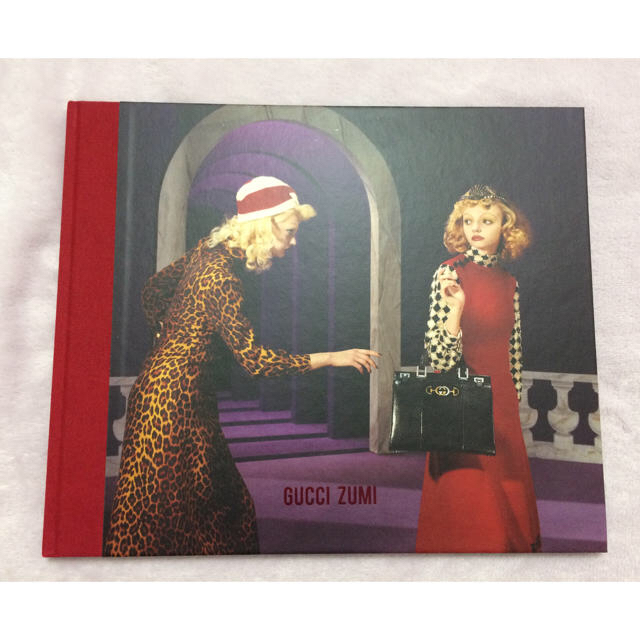 Gucci(グッチ)のGUCCI  最新カタログ 2019 エンタメ/ホビーの雑誌(ファッション)の商品写真