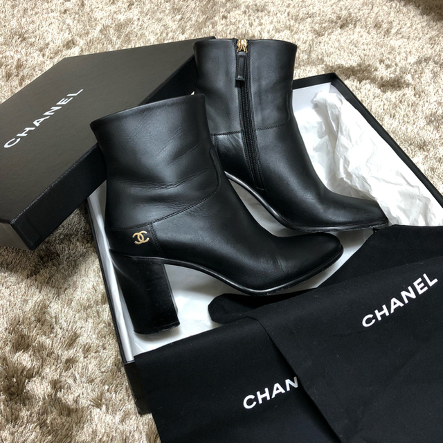 本物の CHANEL - 【美品】CHANEL ショートブーツ 正規品 ブーツ - even