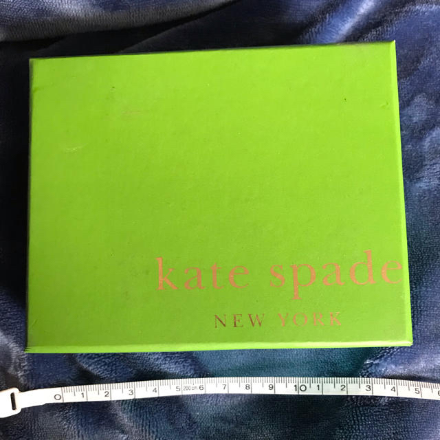 kate spade new york(ケイトスペードニューヨーク)のパリックマ様専用　ケイトスペード 折りたたみ財布 空箱 レディースのファッション小物(財布)の商品写真