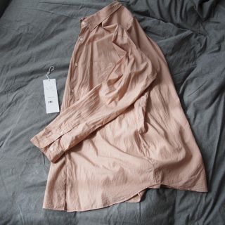 コモリ(COMOLI)のcomoli シャツ SAND PINK サンドピンク(シャツ)