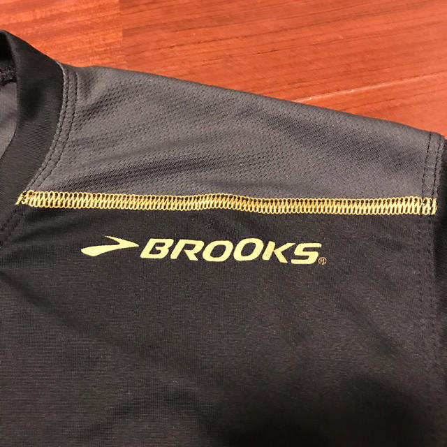 Brooks(ブルックス)のBrooks フィニッシャーズ Tシャツ ランニング ウェア メンズ M スポーツ/アウトドアのランニング(ウェア)の商品写真