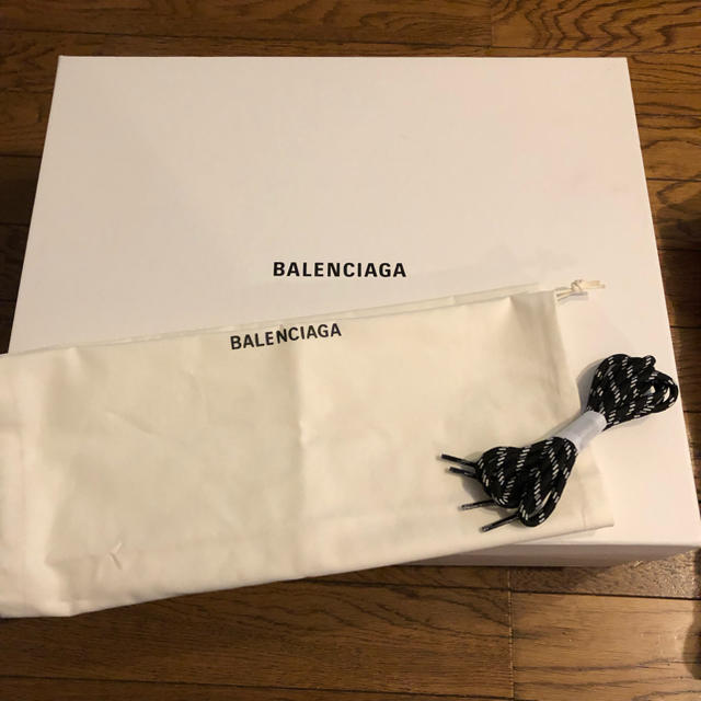 Balenciaga(バレンシアガ)のバレンシアガ トリプルs 黒 女性用23.5センチ レディースの靴/シューズ(スニーカー)の商品写真