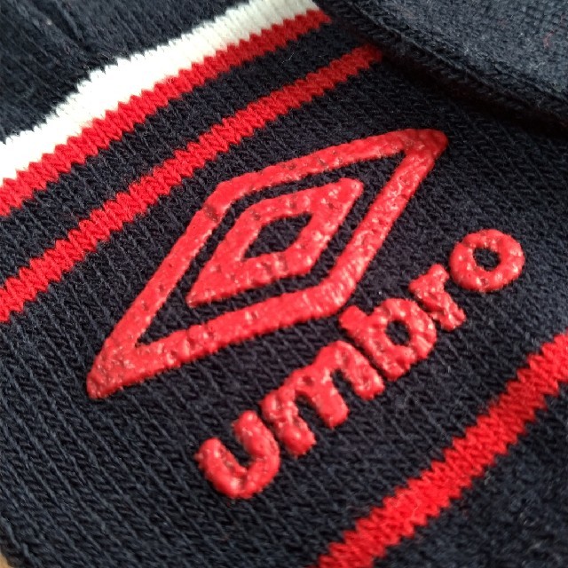 UMBRO(アンブロ)のumbro 手袋 スポーツ/アウトドアのサッカー/フットサル(ウェア)の商品写真