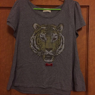 ダブルクローゼット(w closet)のトラTシャツ(Tシャツ(半袖/袖なし))