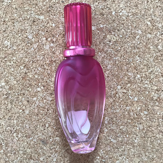 ESCADA(エスカーダ)のESCADA 香水 セクシーグラフティ30ml コスメ/美容の香水(香水(女性用))の商品写真