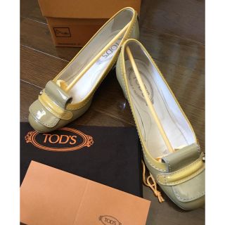 トッズ エナメルパンプスの通販 16点 | TOD'Sを買うならラクマ